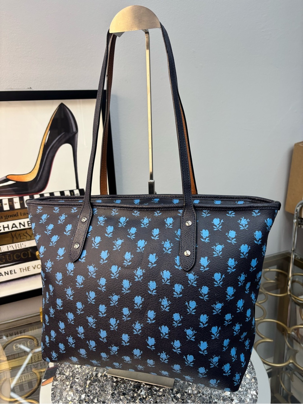 Coach 2016 City Zip Tote in the Badlands Floral print EUC - Picture 4 of 14
